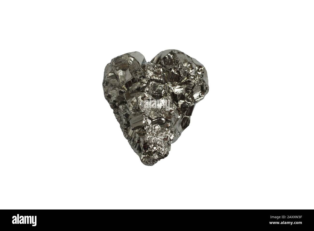 Pyrite minérale en forme de coeur sur fond blanc Banque D'Images