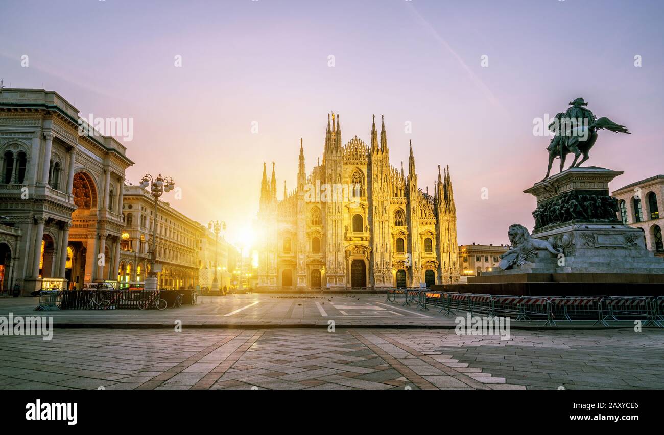 Duomo Di Milano (Cathédrale De Milan) À Milan , Italie . La cathédrale de Milan est la plus grande église d'Italie et la troisième plus grande au monde. C'est le famo Banque D'Images