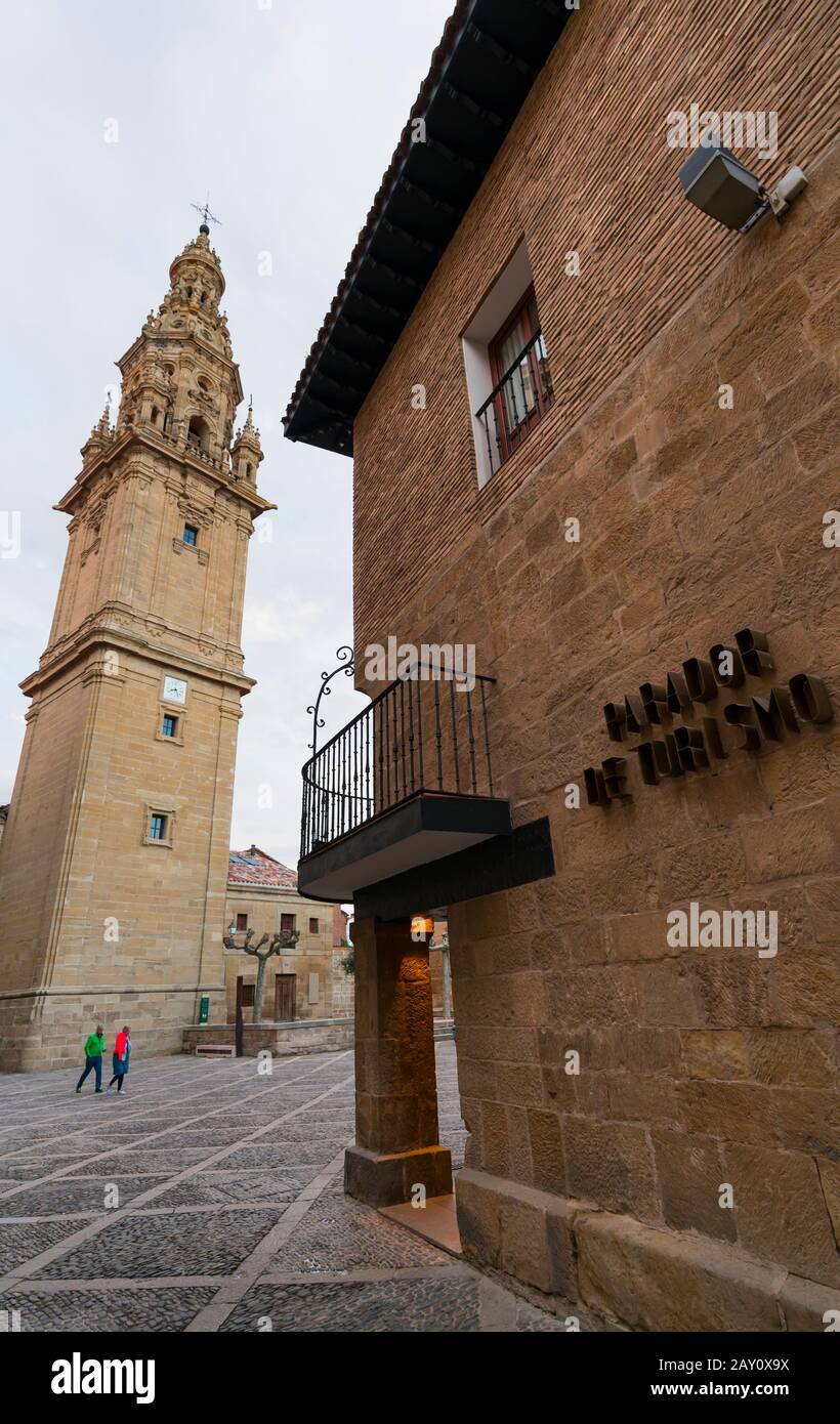 Bell Tower, Old Hospital, Parador De Turismo, Place Du Saint, Santo Domingo De La Calzada, La Rioja, Espagne, Europe, La Voie De Saint-Jacques Banque D'Images