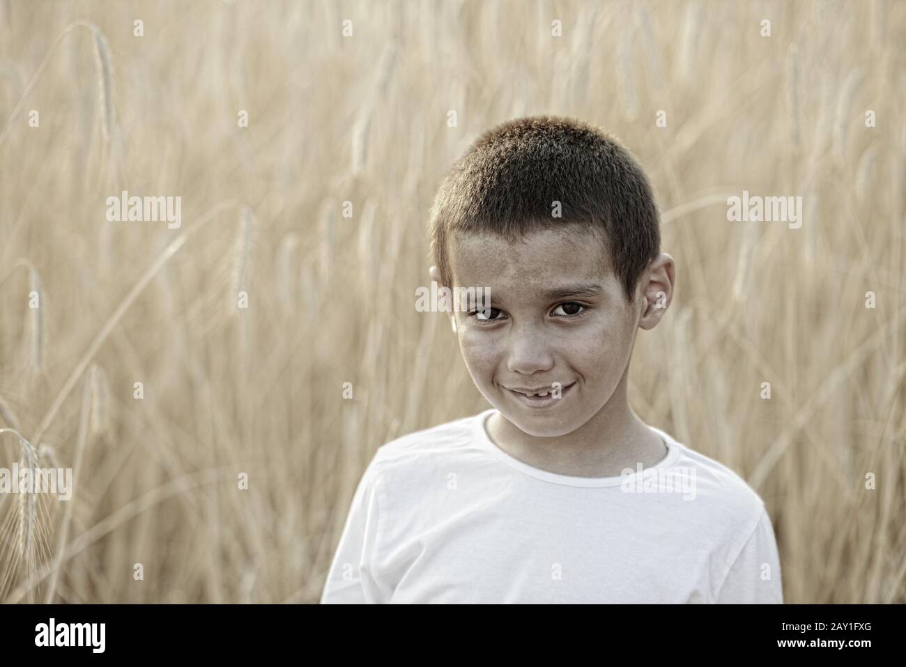 Enfant noir dans le champ Banque D'Images