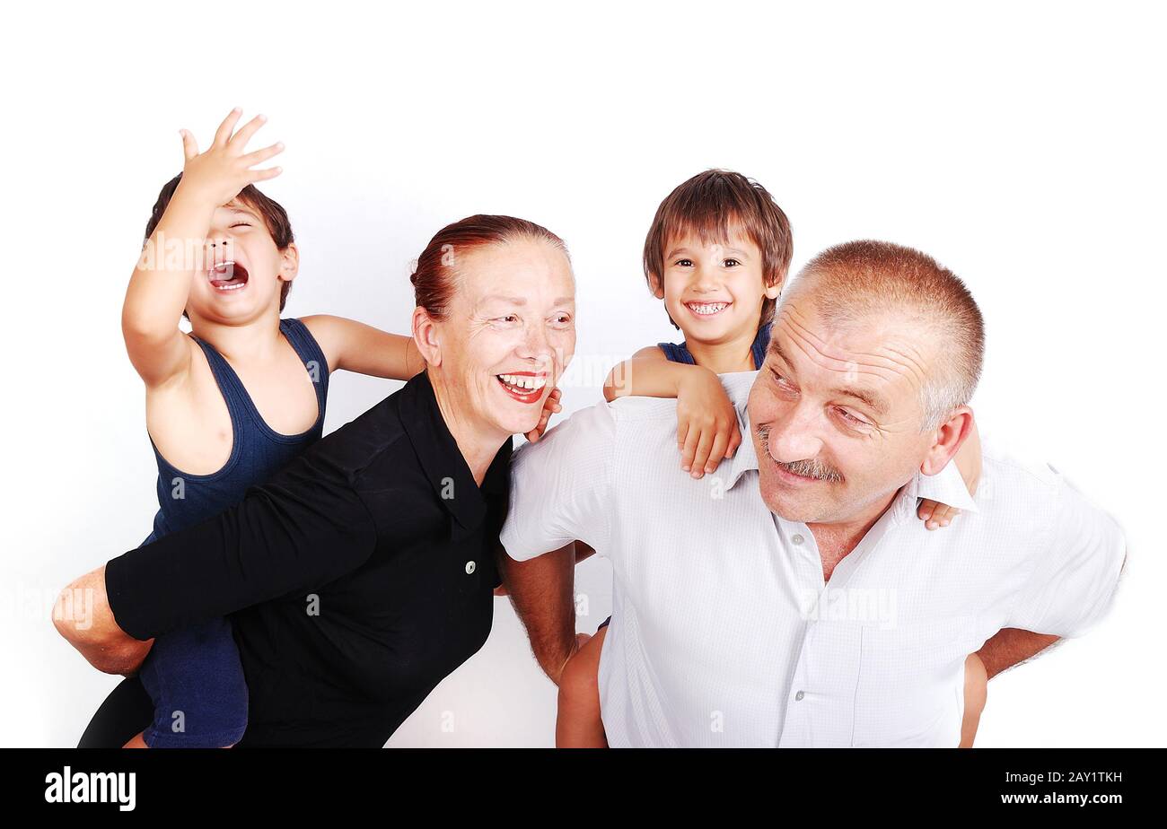 Famille heureuse avec quatre membres en fond blanc Banque D'Images