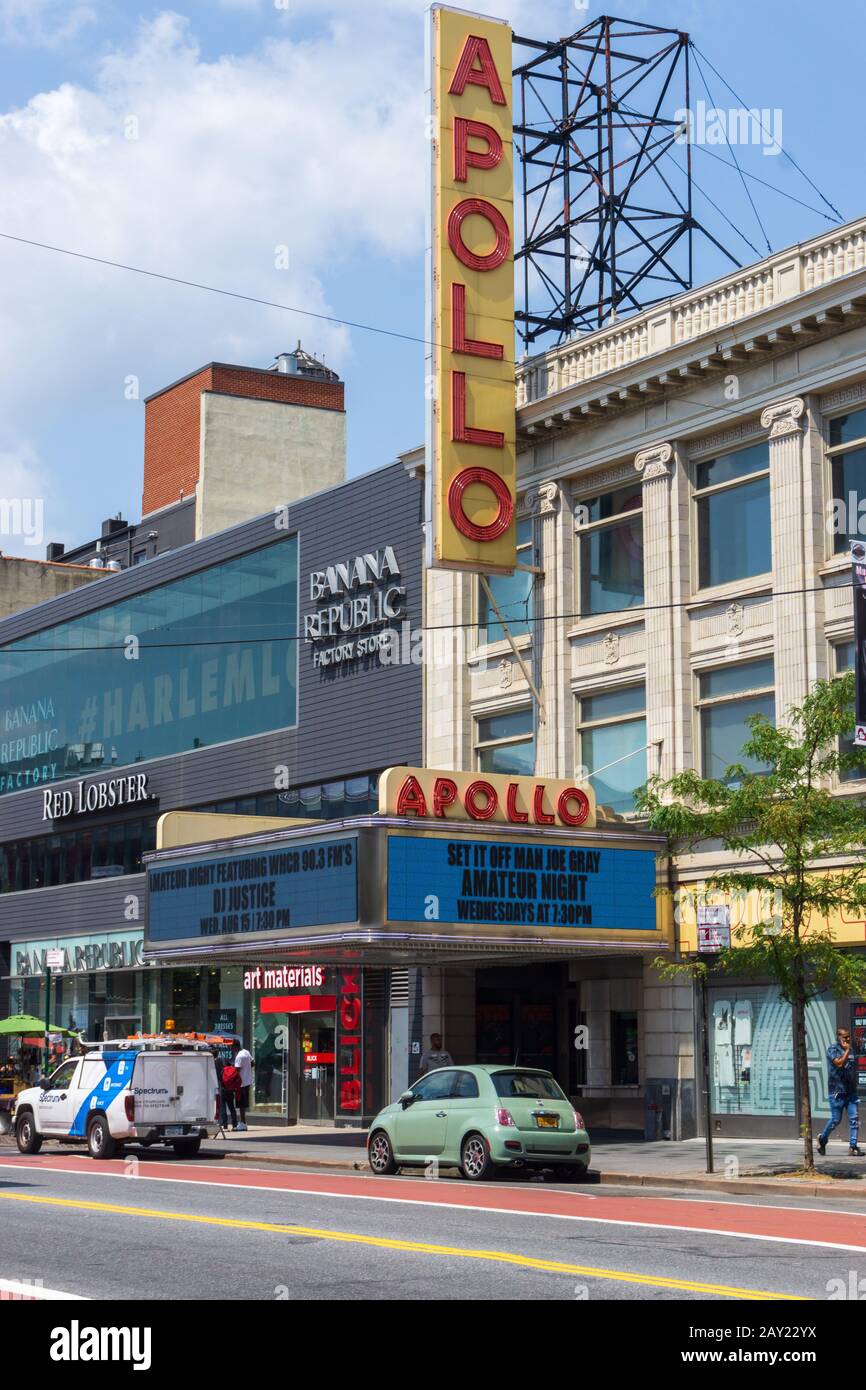 New York, États-Unis - 20 août 2018 : the125ème Street et Apollo Theatre, l'un des plus anciens et les plus célèbres salles de musique aux États-Unis, situé à Ha Banque D'Images