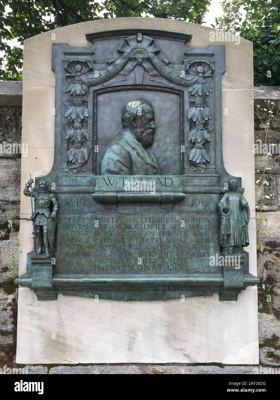 New York, États-Unis - 20 Août 2018 : Plaque Commémorative Dans Central Park, New York City, De William Thomas Stead. Il a été un pionnier du journalisme d'investigation Banque D'Images