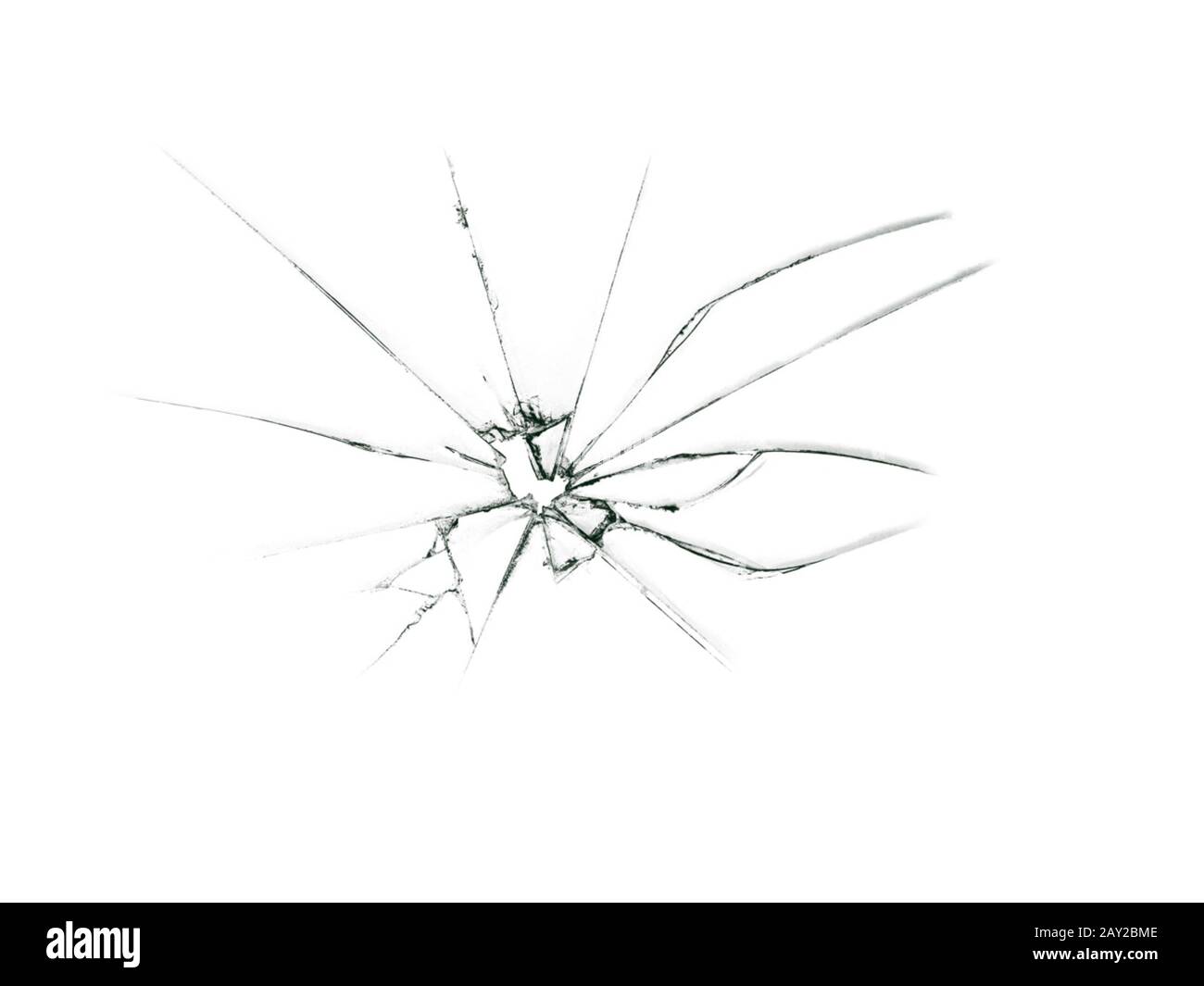 Verre cassé. Un fractionnement dans une fenêtre transparente. Illustration de la fissure. Fissures du verre sur un fond blanc Banque D'Images