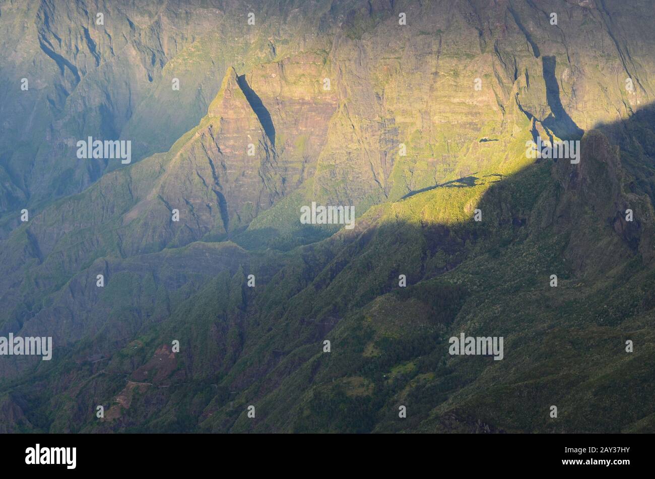 Tour du piton des neiges Banque de photographies et d’images à haute