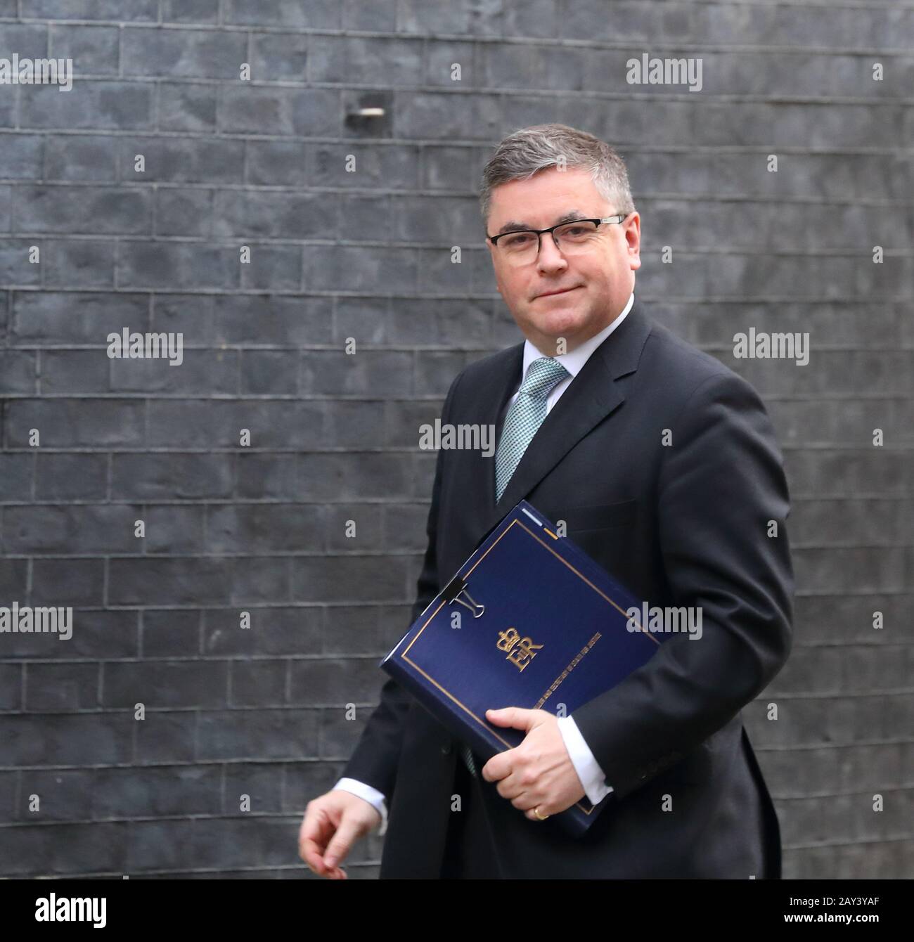 Londres, Royaume-Uni. 14 février 2020. Le secrétaire à la justice Robert Buckland arrive à la réunion extraordinaire du Cabinet à la suite d'une nouvelle réunion. Crédit: Uwe Deffner/Alay Live News Banque D'Images