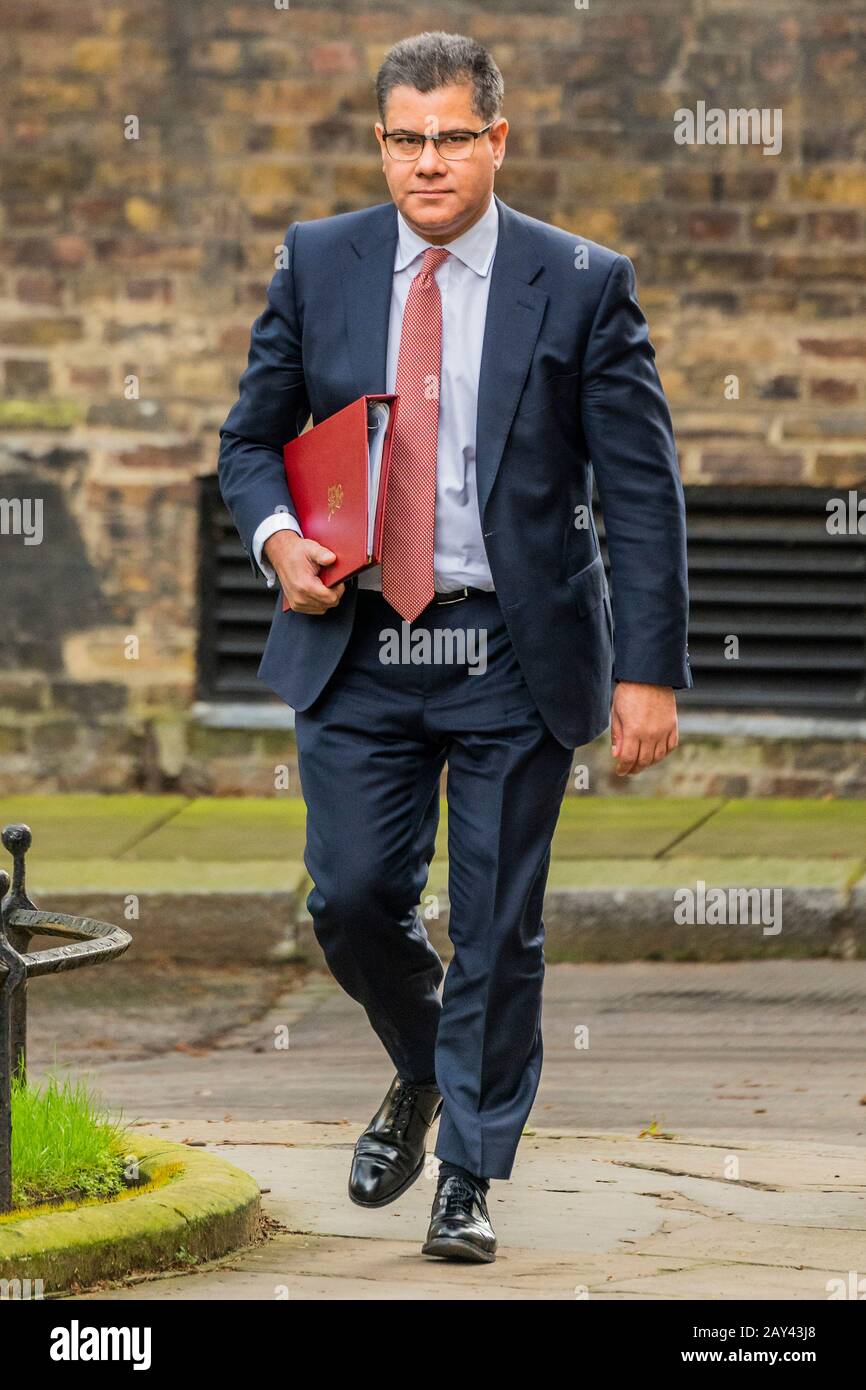 Londres, Royaume-Uni. 14 février 2020. Le député de M. Alok Sharma a été nommé secrétaire d'État aux Affaires, à l'énergie et à la Stratégie industrielle. Il sera également ministre de la CdP-26 - les ministres arrivent pour la première réunion du Cabinet après le remaniement de Boris Johnson, Downing Street. Crédit: Guy Bell/Alay Live News Banque D'Images