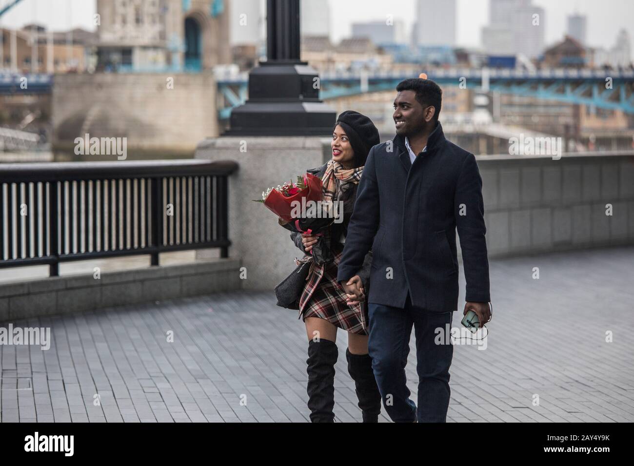 Deux couples sur la Tamise. Banque D'Images