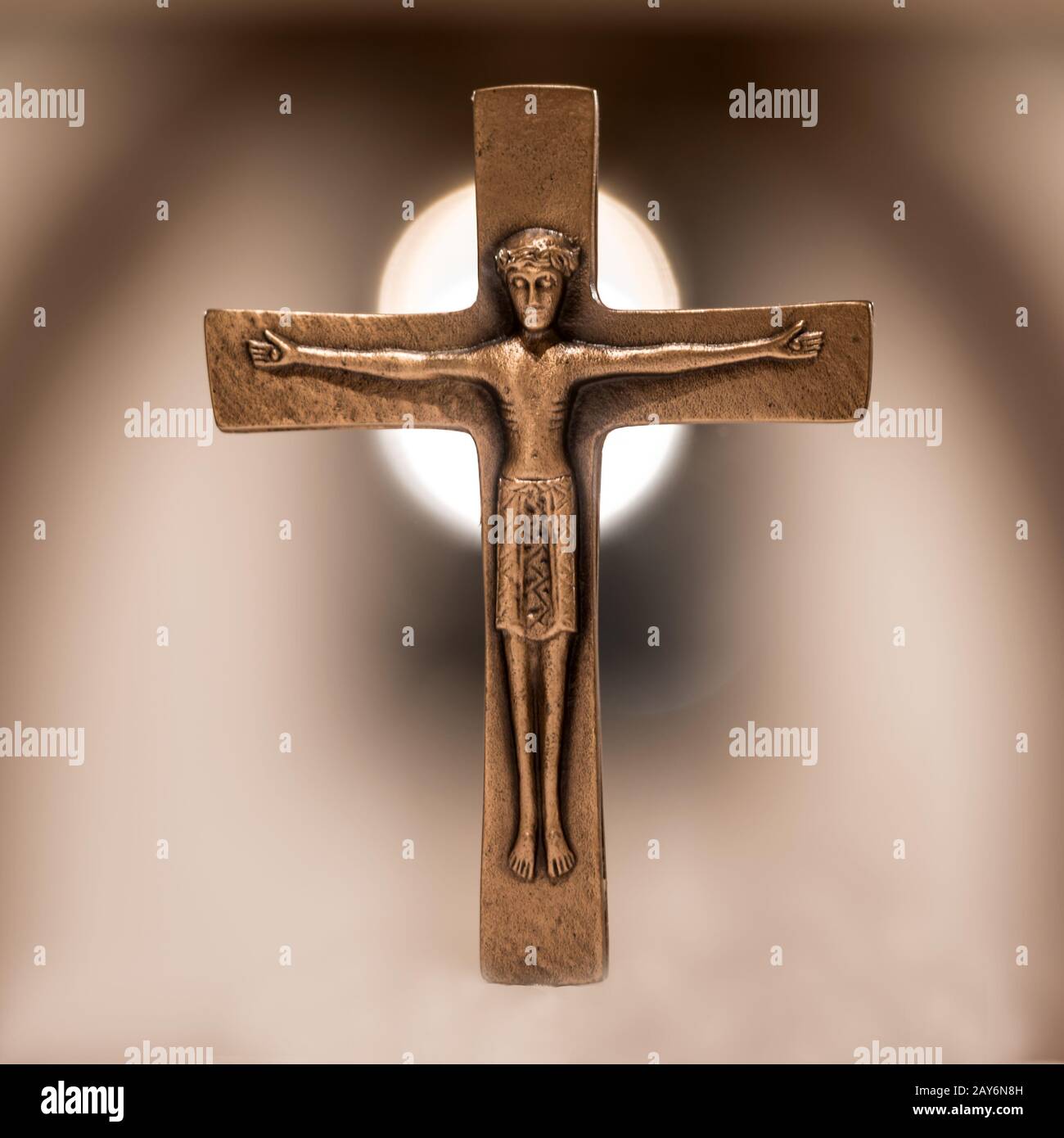 Ancienne croix de l'autel chrétien Banque D'Images