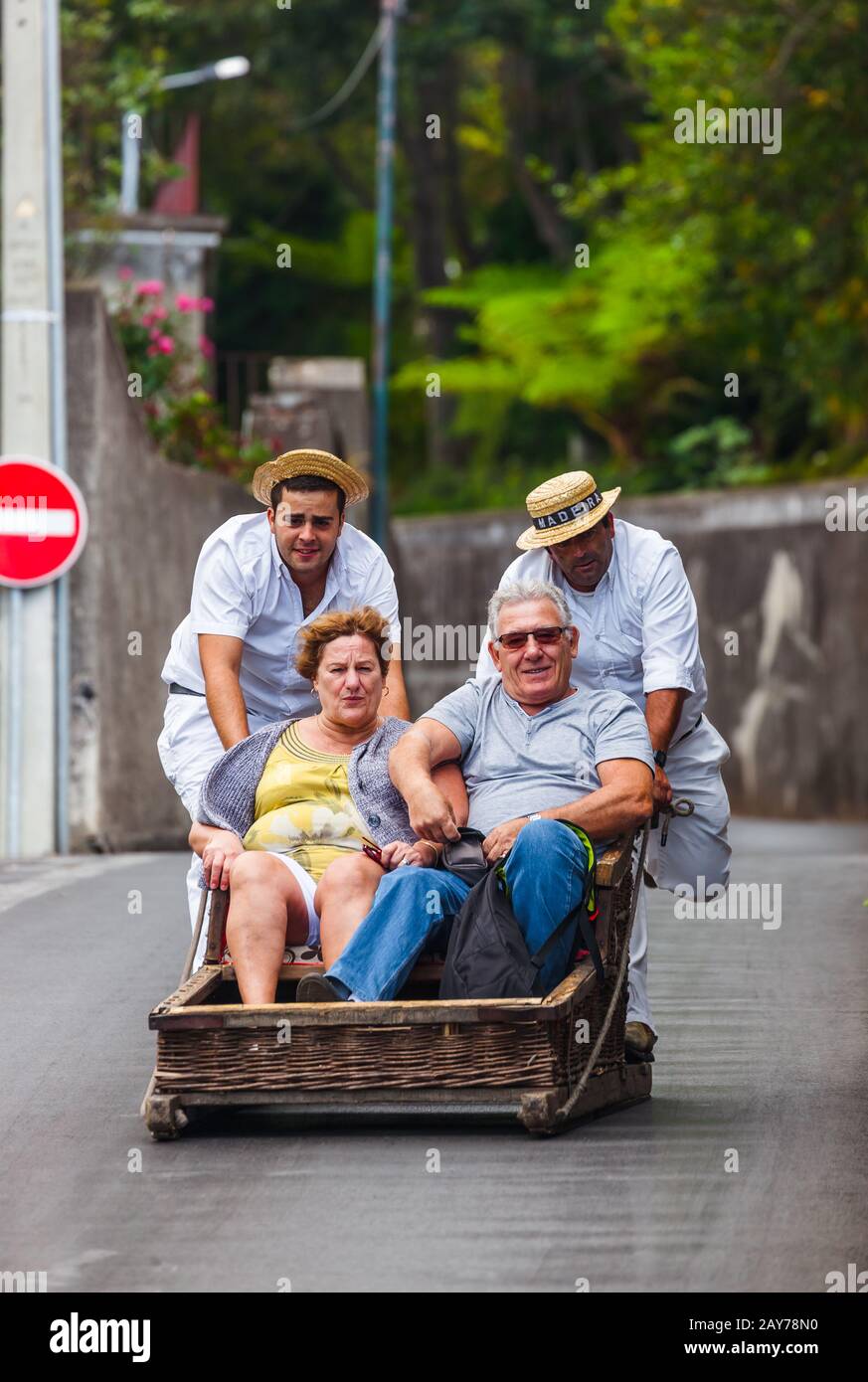 FUNCHAL, MADÈRE - 19 SEPTEMBRE : excursion traditionnelle en traîneau en descente le 19 septembre 2016 à Madère, au Portugal Banque D'Images