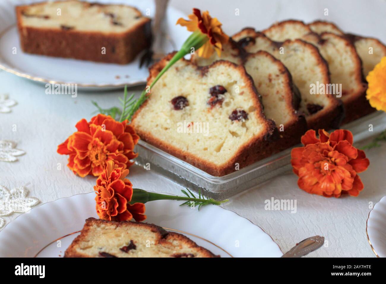 Delicieux Gateau Aux Canneberges Maison Gateau Au Yaourt Aux Fruits Secs The Et Gateau Au Cafe Gateau Leger Et Moelleux Photo Stock Alamy