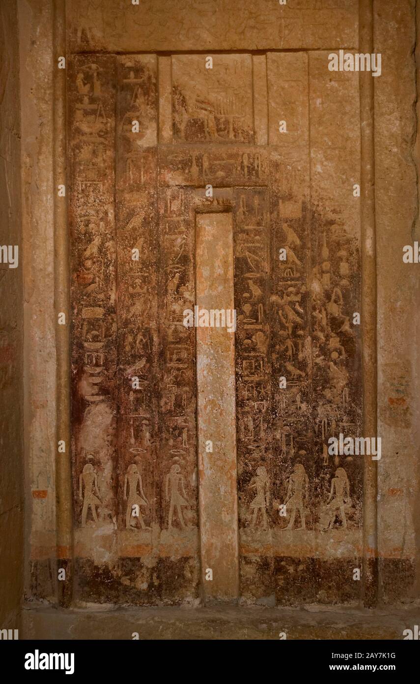 Vieux royaume d'Egypte. 5ème dynastie. Mastaba d'Iynefert (courtesan). Hiéroglyphes sur le mur. Nécropole de Saqqara. Basse Égypte. Banque D'Images