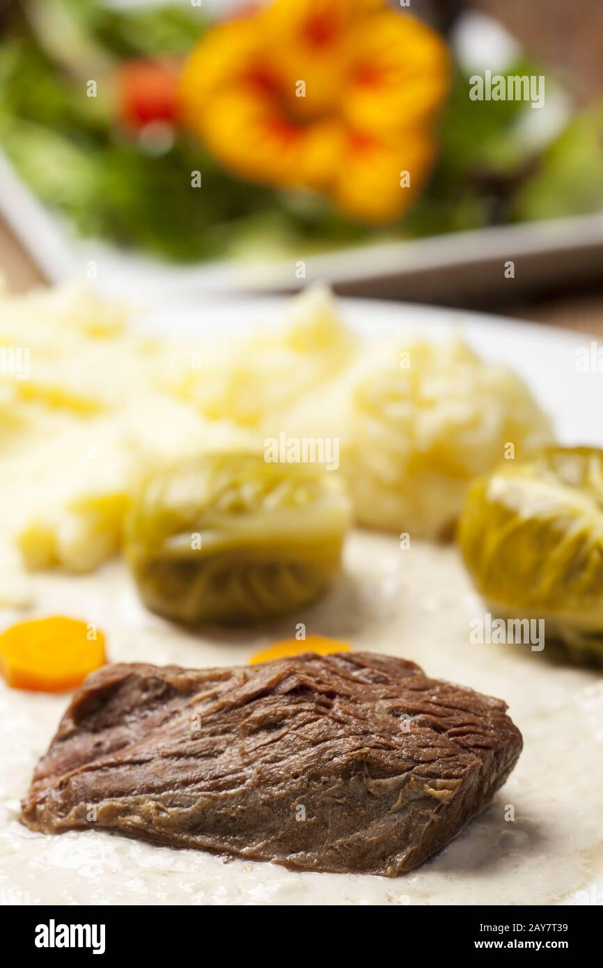 Bœuf bouilli avec sauce au raifort Banque D'Images