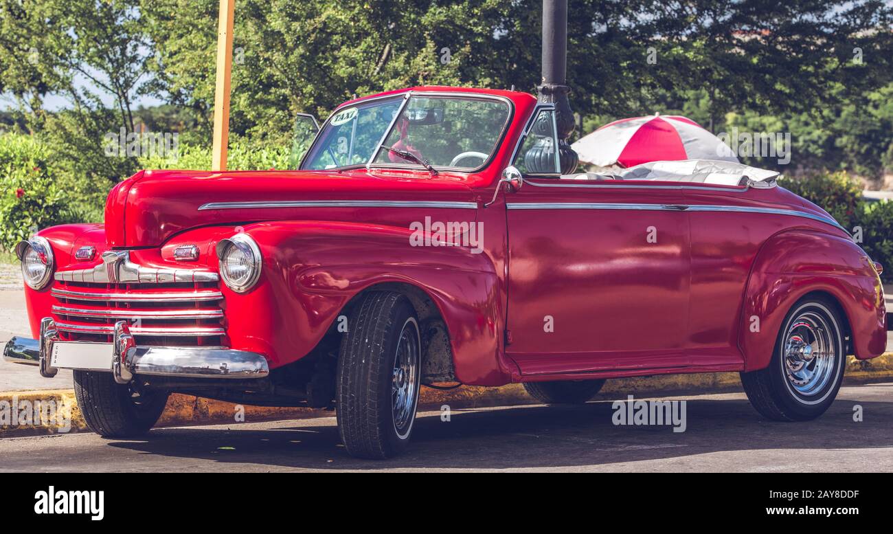 HDR photo American Classic voiture dans la rue à la Havane Cuba Banque D'Images