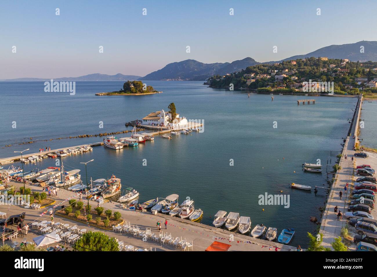 Mouse Island (Pontikonisi) et Monastère de Vlacherna, Corfou, Grèce Banque D'Images