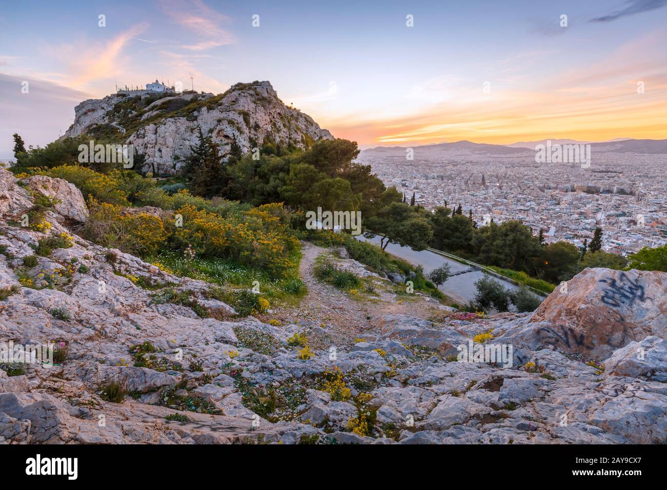 Vue d'Athènes depuis la colline du Lycabette au coucher du soleil, la Grèce. Banque D'Images