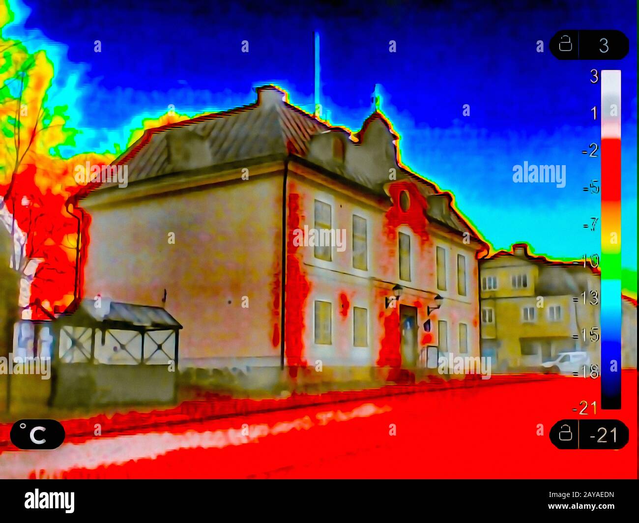Image thermique d'un bâtiment dans une ville rurale Banque D'Images