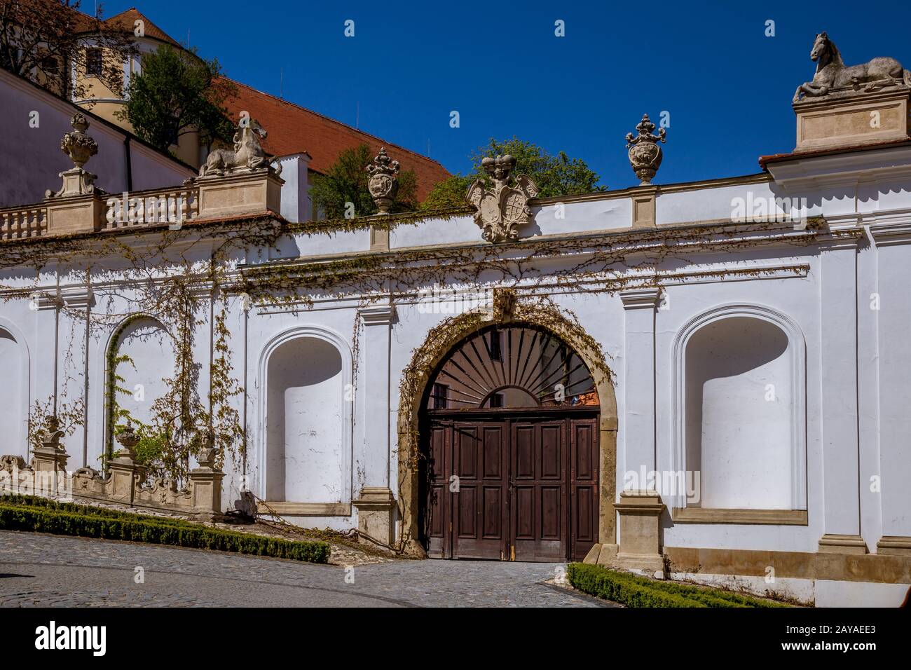 Rues historiques pittoresques de Mikulov Banque D'Images