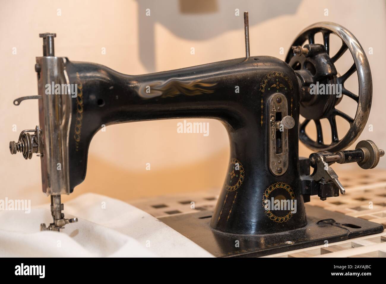 ancienne machine à coudre nostalgique - tailleur Banque D'Images