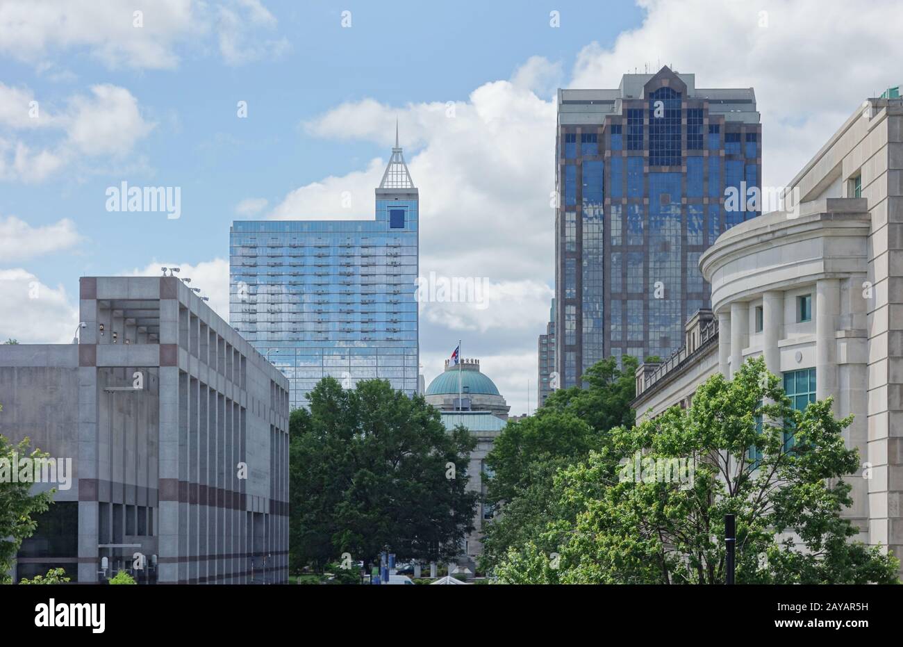 Vue sur le centre-ville de Raleigh NC capitol Banque D'Images