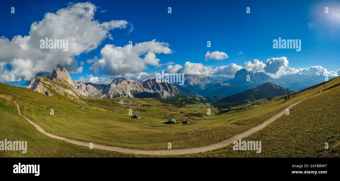 Vue panoramique du pic de Seceda, Odle de montagne, vallée de Gardena, Dolomites, Italie Banque D'Images