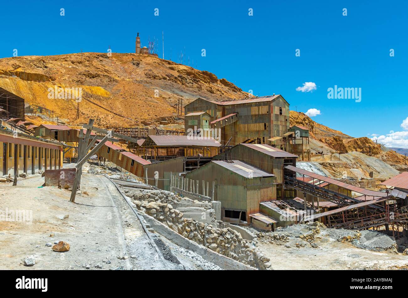 L'ancienne usine d'étain sur la montagne Cerro Rico, célèbre pour les mines d'argent à Potosi, en Bolivie. Banque D'Images