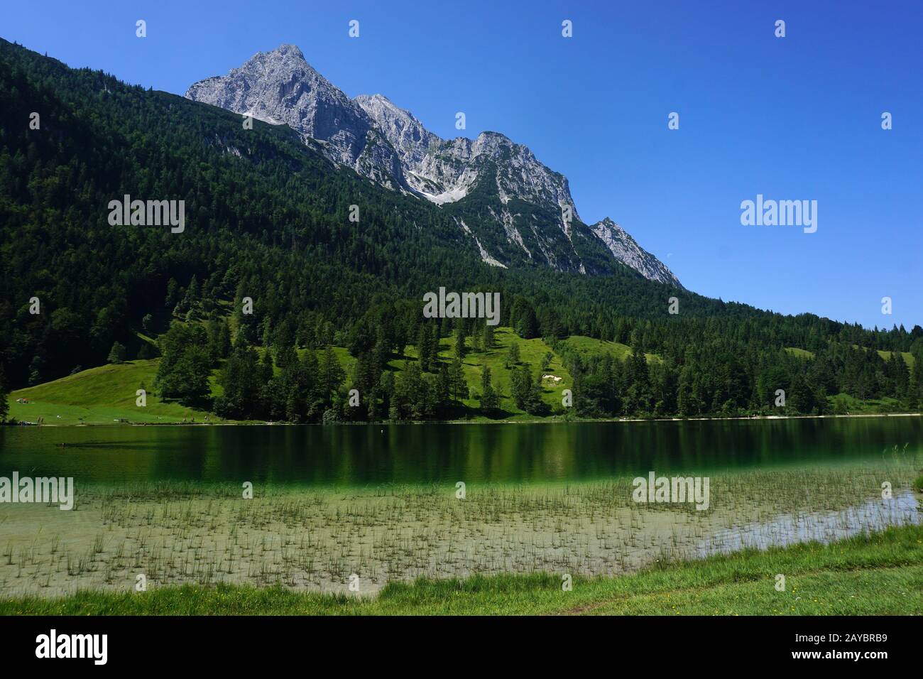 Igelsee, dans les montagnes de Wetterstein, Autriche, Tyrol Banque D'Images