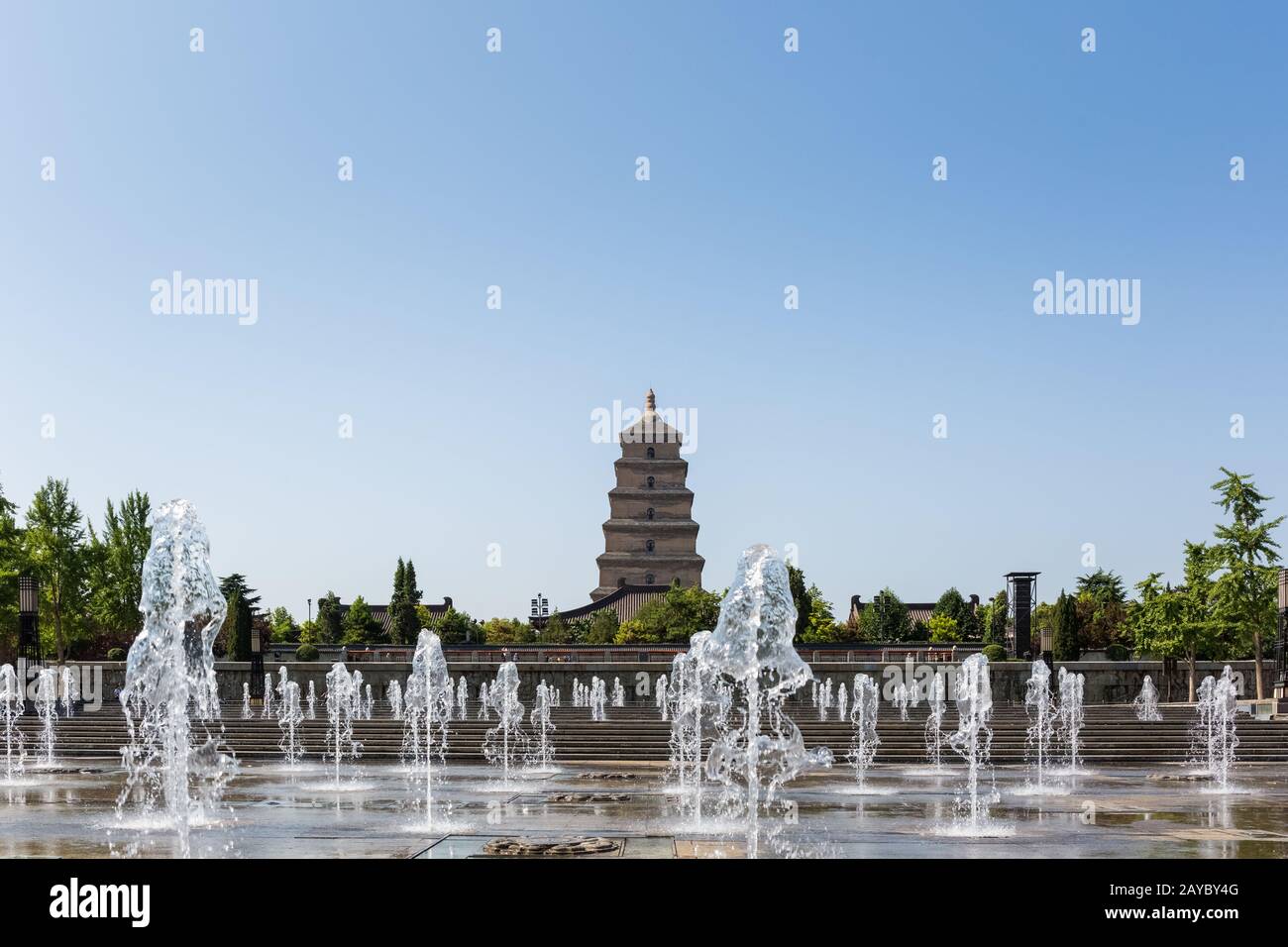 grande pagode d'oie sauvage et fontaine carrée Banque D'Images