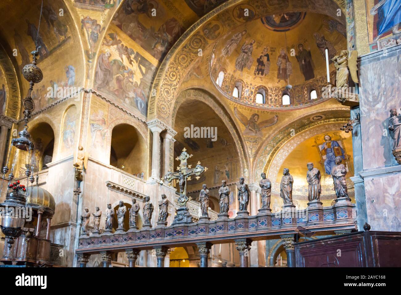 Intérieur de la basilique Saint-Marc à Venise Banque D'Images