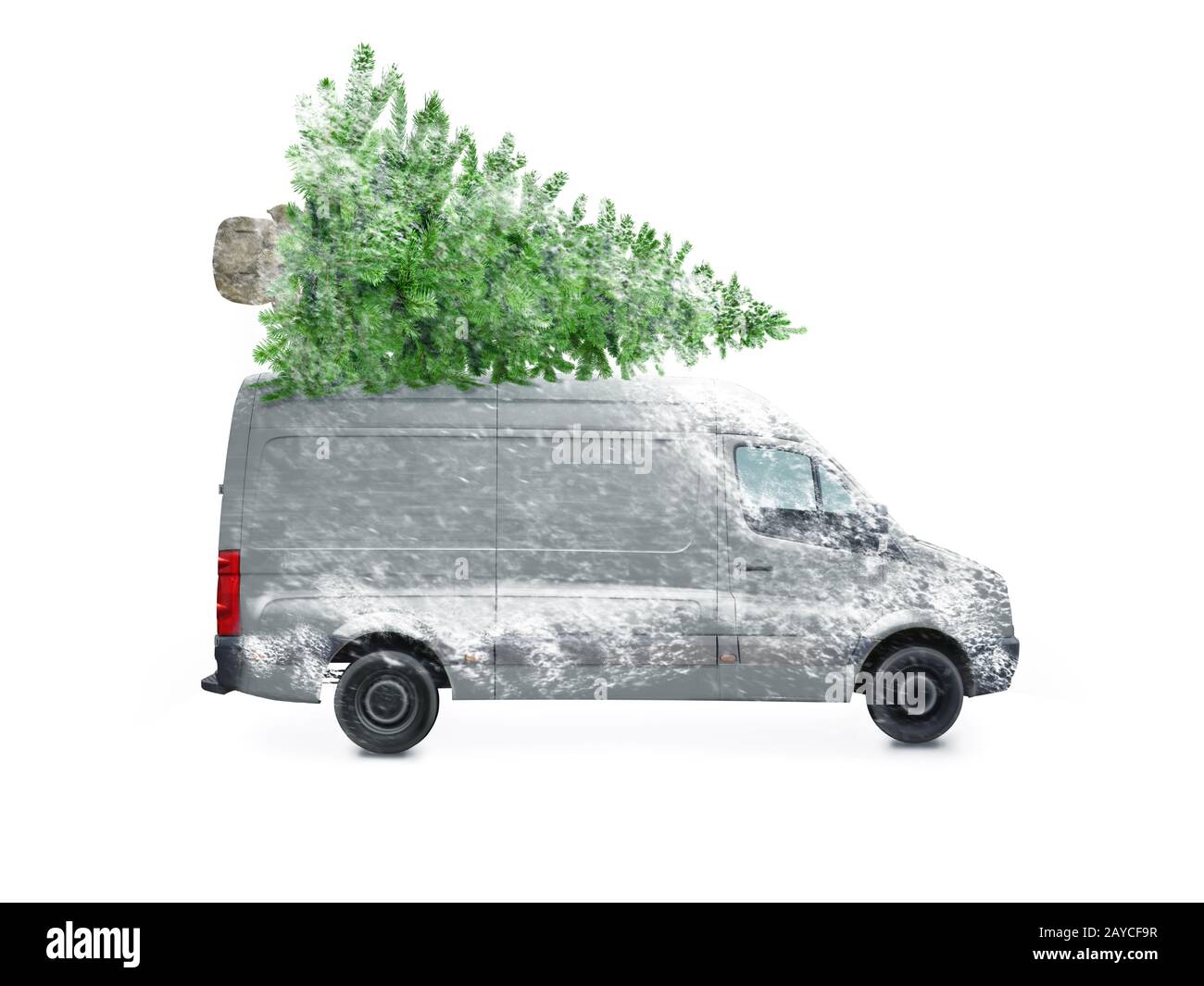 La prestation de conduite automobile avec un arbre de Noël sur le toit isolé sur fond blanc. Transport de fret et de concept. Banque D'Images