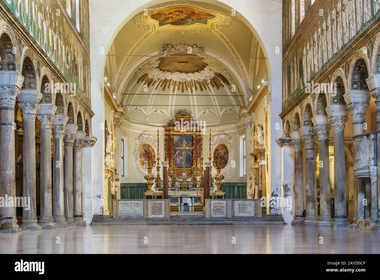 Basilique de Sant Apollinare Nuovo, Ravenne. Italie Banque D'Images