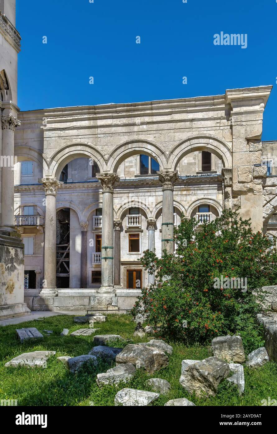 Colonnade de la place du peristyle, Split, Croatie Banque D'Images