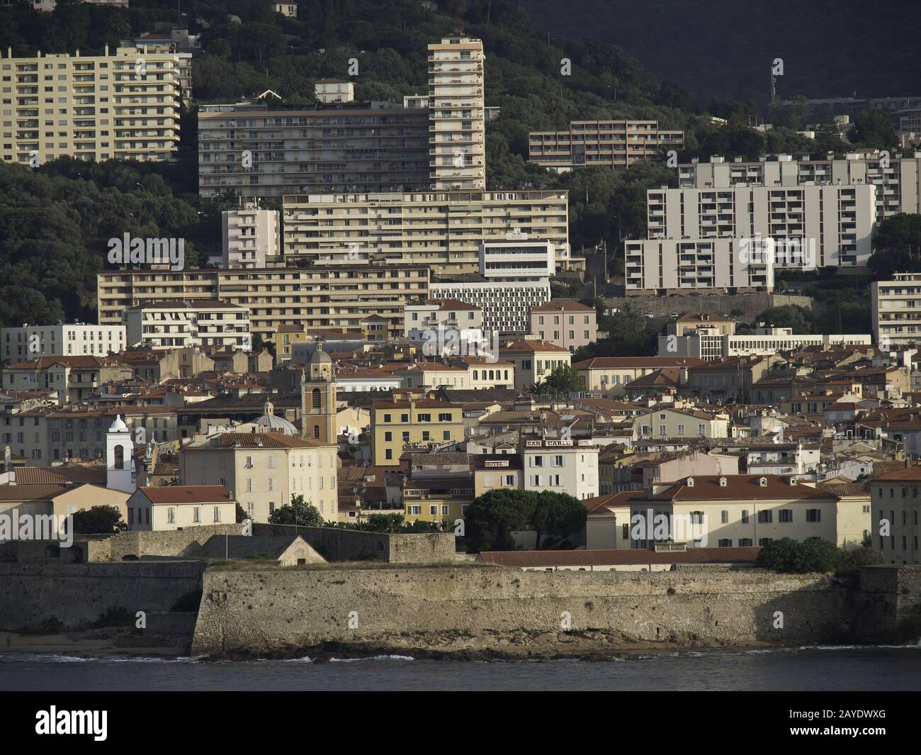 La ville d'Ajaccio sur l'île méditerranéenne de Corse Banque D'Images