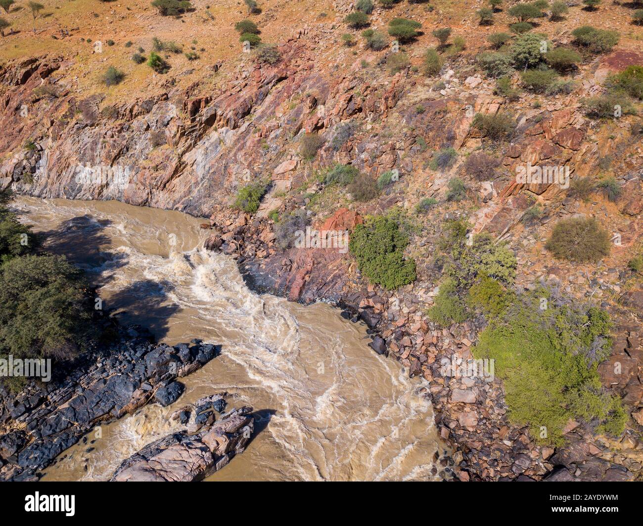 Chutes aériennes d'Epupa sur la rivière Kunene en Namibie Banque D'Images