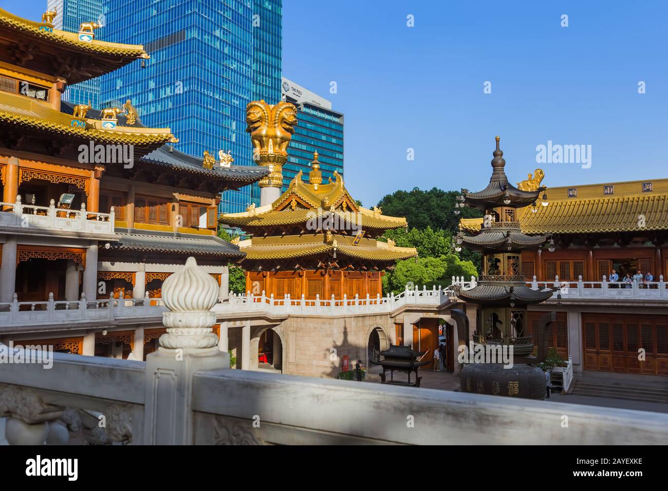 Shanghai, Chine - 23 mai 2018 : vue sur le coucher du soleil du temple Jing an à Shanghai, Chine Banque D'Images