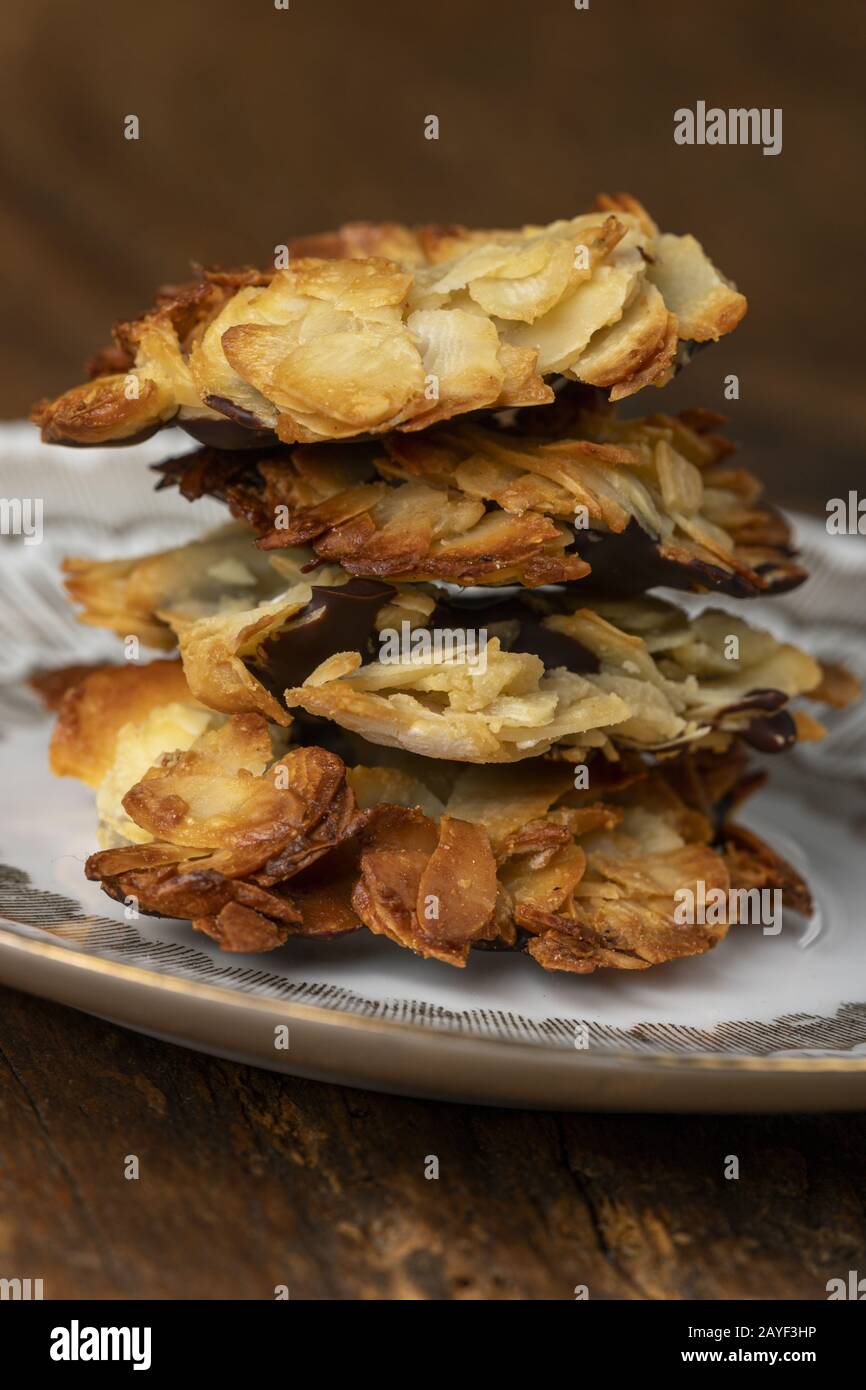 Biscuits florentins sur une plaque Banque D'Images