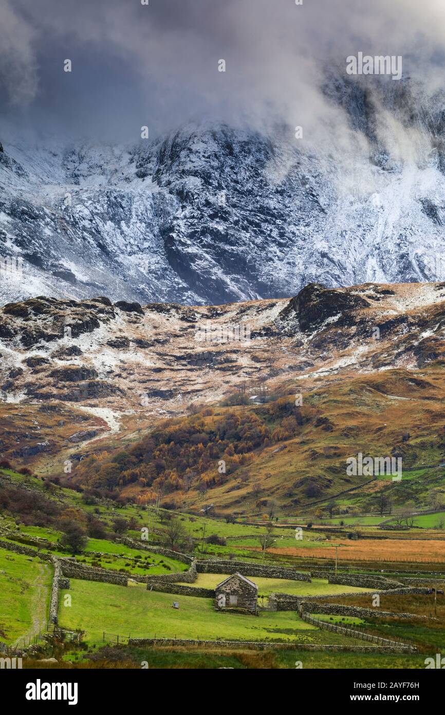 Vallée De Nant Ffrandon Dans Le Parc National De Snowdonia Banque D'Images