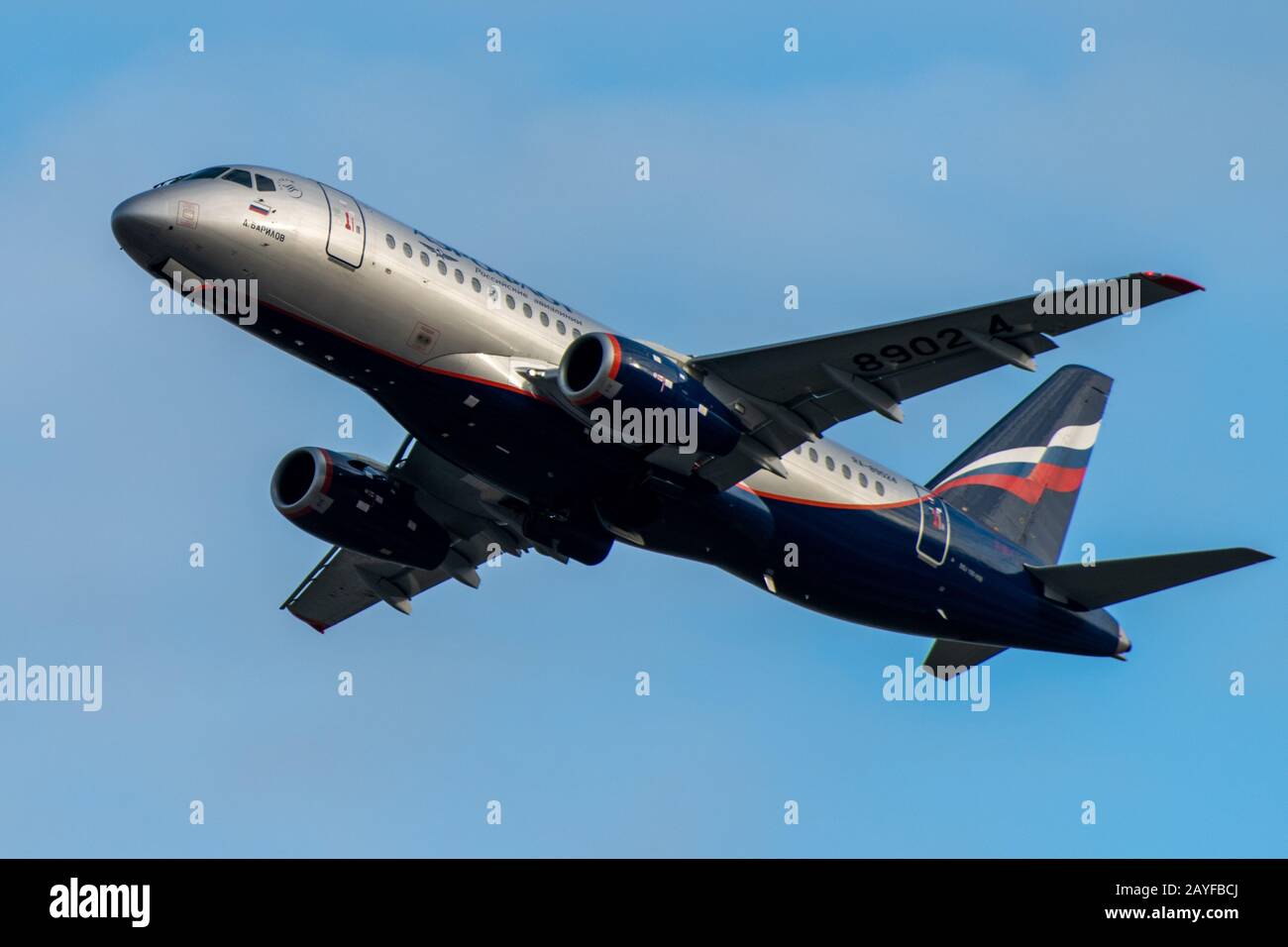 29 Octobre 2019, Moscou, Russie. Avion Sukhoi Superjet 100 Aeroflot - Russian Airlines à l'aéroport de Sheremetyevo à Moscou. Banque D'Images