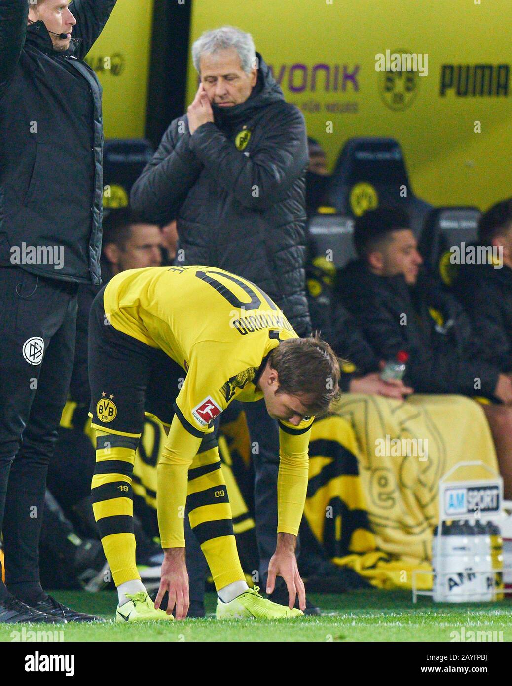 Football Dortmund - Francfort, Dortmund 14 Février 2020. Mario GÖTZE, BVB 10 Lucien FAVRE, Chef - Trainer BVB BORUSSIA DORTMUND - EINTRACHT FRANKFURT 4-0 - LA RÉGLEMENTATION DFL INTERDIT TOUTE UTILISATION DE PHOTOGRAPHIES comme SÉQUENCES D'IMAGES et/ou QUASI-VIDÉO - 1.German Soccer League , Dortmund, 14 février 2020. Saison 2019/2020, jour du match 22, BVB, © Peter Schatz / Alay Live News Banque D'Images