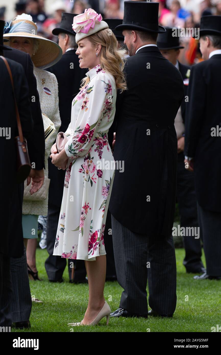 Royal Ascot Ladies Day, Hippodrome D'Ascot, Royaume-Uni. 20 juin 2019. Automne Phillips et le mari Peter Phillips dans l'anneau Parade à Royal Ascot. Crédit : Maureen Mclean/Alay Banque D'Images