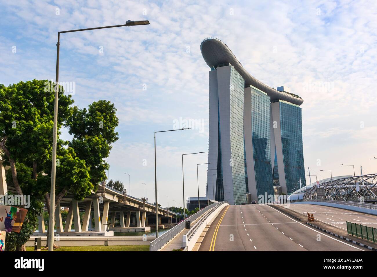 Marina Bay Sands Hôtel, Singapour, Asie, avec un design architectural moderne avec une plate-forme de visualisation en forme de bateau Banque D'Images