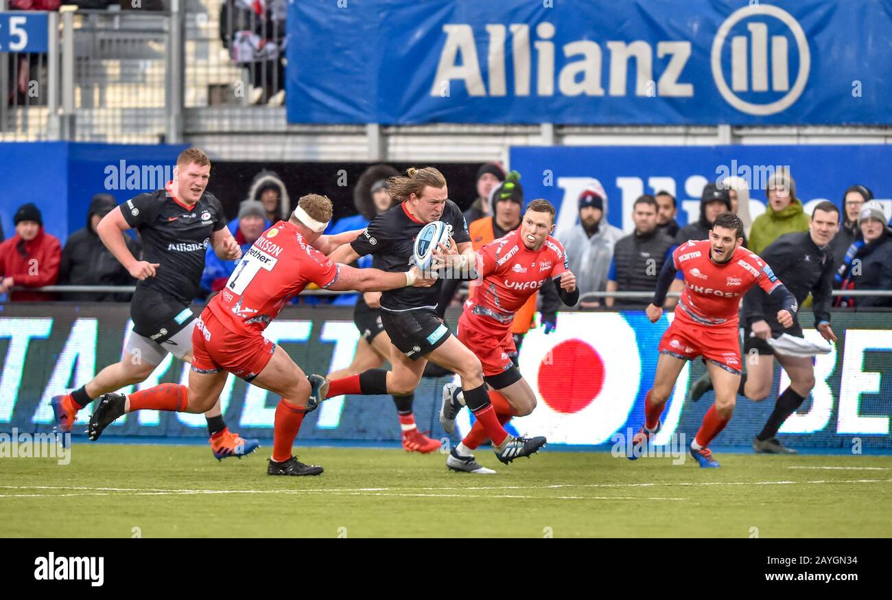Londres, Royaume-Uni. 15 février 2020. Tom Woolstenroft de Saracens avancez avec le ballon pendant le match de rugby Gallagher Premiership entre Saracens et Sale Sharks au Allianz Park, Londres, Angleterre, le 15 février 2020. Photo De Phil Hutchinson. Utilisation éditoriale uniquement, licence requise pour une utilisation commerciale. Aucune utilisation dans les Paris, les jeux ou une seule publication de club/ligue/joueur. Crédit: Uk Sports Pics Ltd/Alay Live News Banque D'Images Londres, Royaume-Uni. 15 février 2020. Tom Woolstenroft de Saracens avancez avec le ballon pendant le match de rugby Gallagher Premiership entre Saracens et Sale Sharks au Allianz Park, Londres, Angleterre, le 15 février 2020. Photo De Phil Hutchinson. Utilisation éditoriale uniquement, licence requise pour une utilisation commerciale. Aucune utilisation dans les Paris, les jeux ou une seule publication de club/ligue/joueur. Crédit: Uk Sports Pics Ltd/Alay Live News Banque D'Images