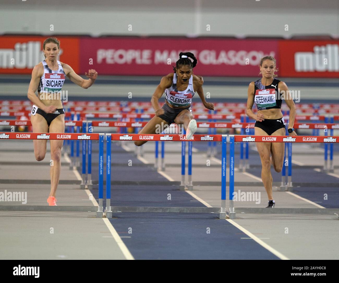 Glasgow, Royaume-Uni. 15 février 2020. Glasgow, ÉCOSSE, 15 FÉVRIER : Christina Clemons (États-Unis) gagne sa chaleur à 60 mètres lors du Grand Prix intérieur Müller à l'Emirates Arena de Glasgow, en Écosse. (Photo d'Alex Todd/SPP) crédit: SPP Sport Press photo. /Alay Live News Banque D'Images