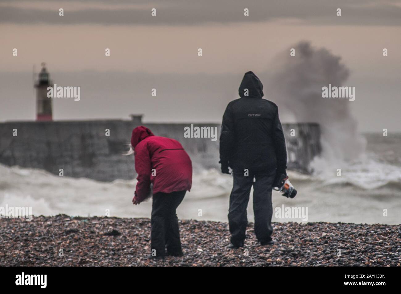 Newlaven, East Sussex, Royaume-Uni. 15 février 2020. Storm Dennis arrive sur la côte sud. Bien que le vent n'ait pas encore atteint la force de la pluie torrentielle de Ciara a commencé et des avertissements d'inondation ont été émis. Crédit: David Burr/Alay Live News Banque D'Images
