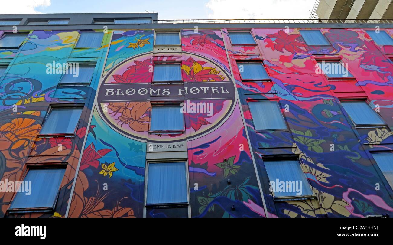 Blooms Hotel, Dublin, 3-6 Anglesea Street, peinture murale peinte par James Earley, un artiste de Dublin Banque D'Images
