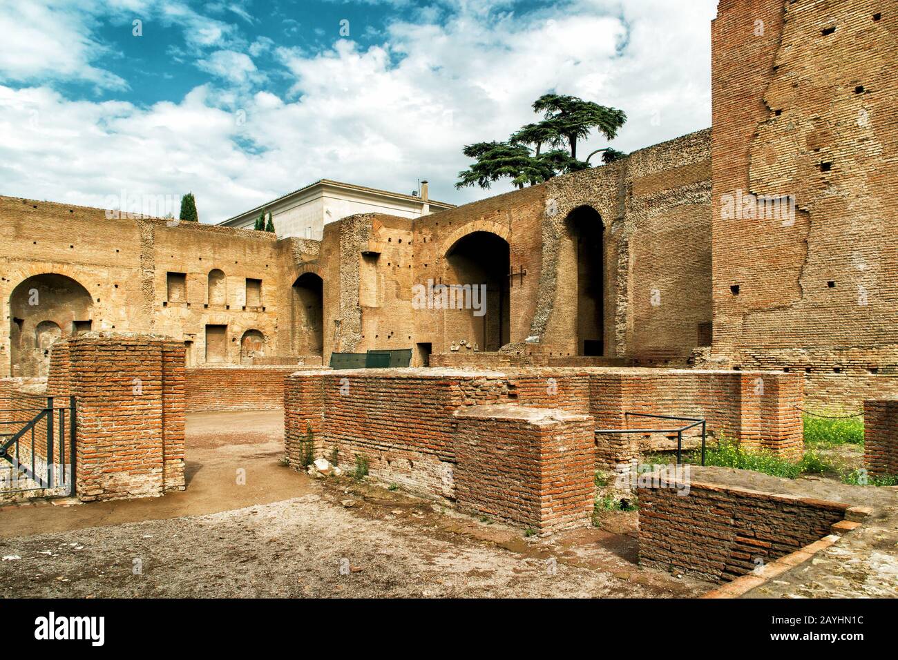 Les ruines du palais impérial sur le mont Palatin à Rome, en Italie Banque D'Images