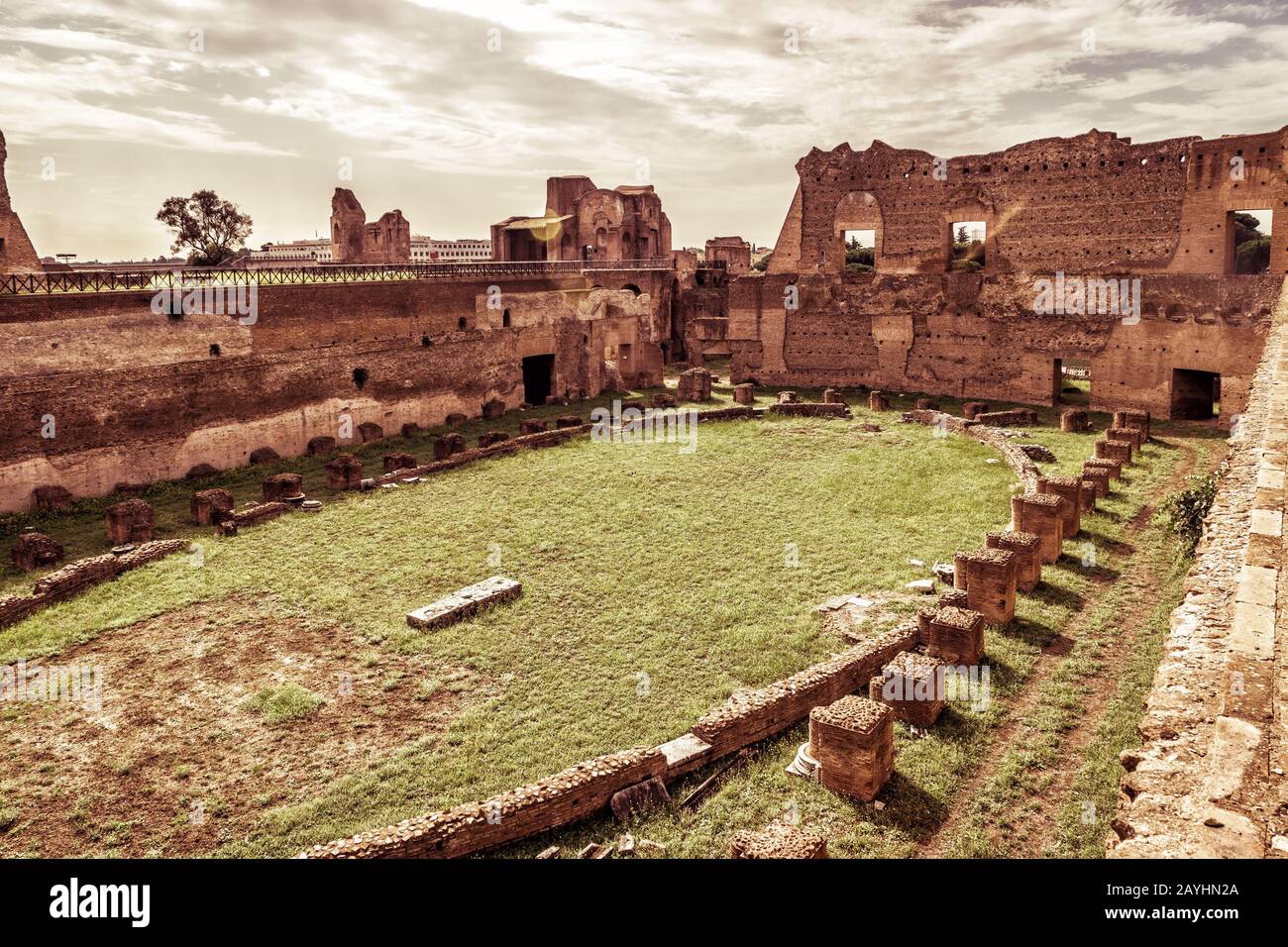 Ruines de l'ancien stade de Domitian sur le mont Palatin près du Forum romain de Rome, Italie Banque D'Images