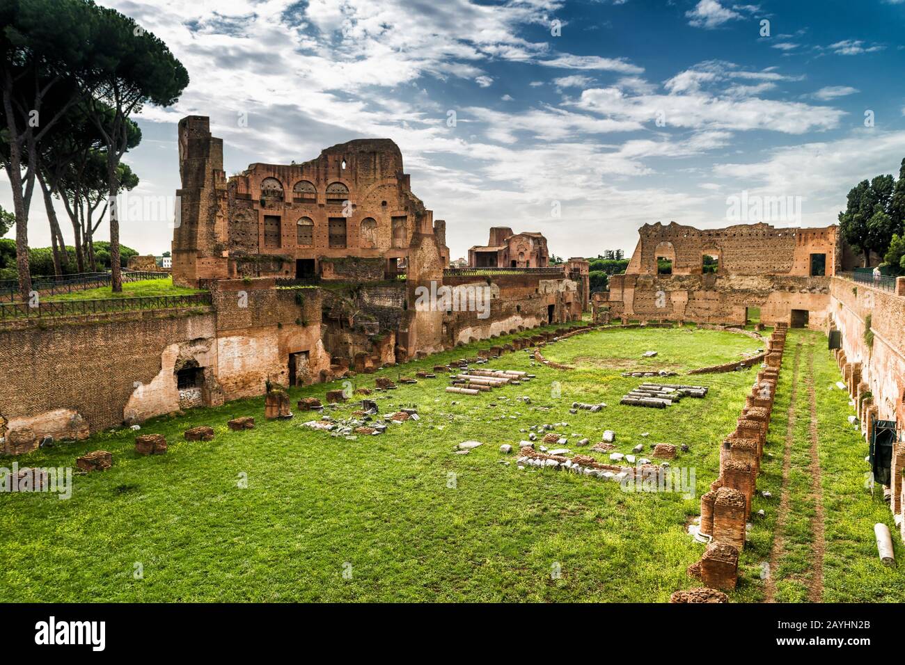 Ruines de l'ancien stade de Domitian sur le mont Palatin près du Forum romain de Rome, Italie Banque D'Images