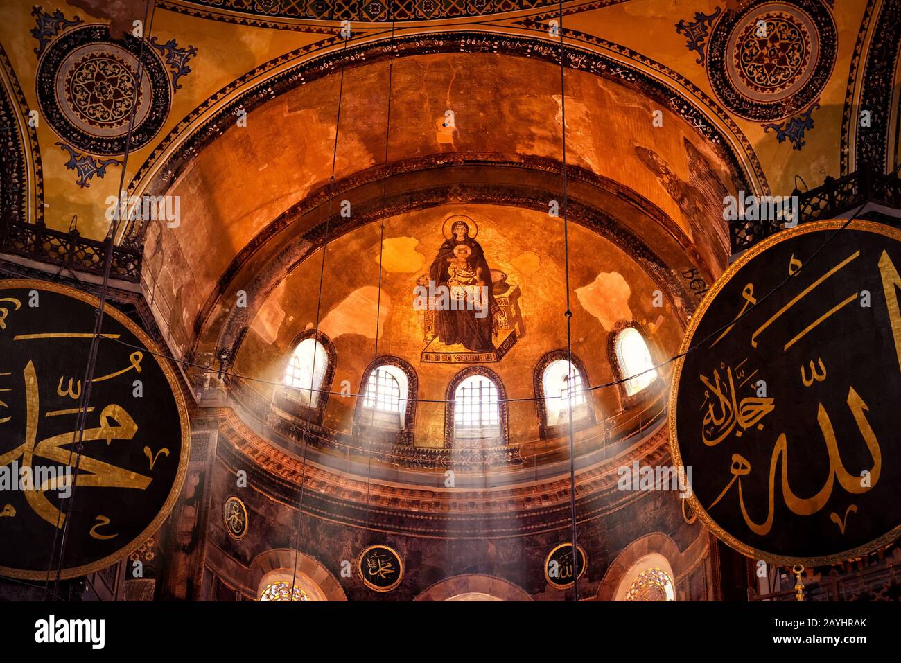Istanbul 25 MAI 2013 intérieur de la basilique SainteSophie. Hagia