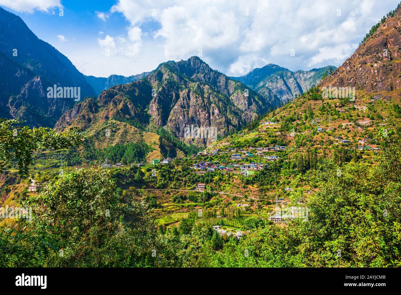 Montagnes de l'Himalaya paysage dans la vallée de Parvati, Etat de l'Himachal Pradesh en Inde Banque D'Images